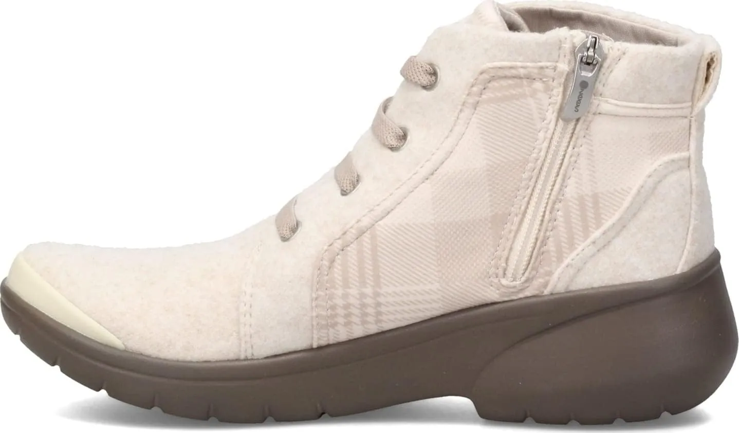 BZees Women's Kick Back Ankle Boot