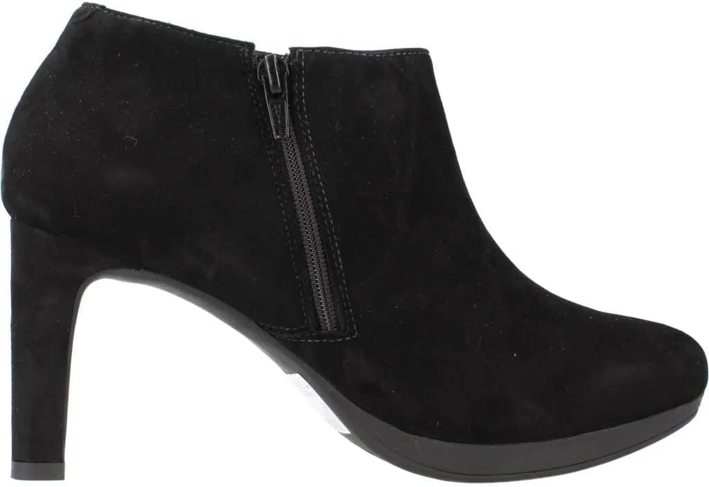 Clarks Women's Ambyr Hope Ankle Boot