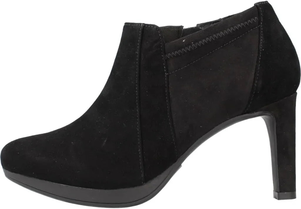 Clarks Women's Ambyr Hope Ankle Boot