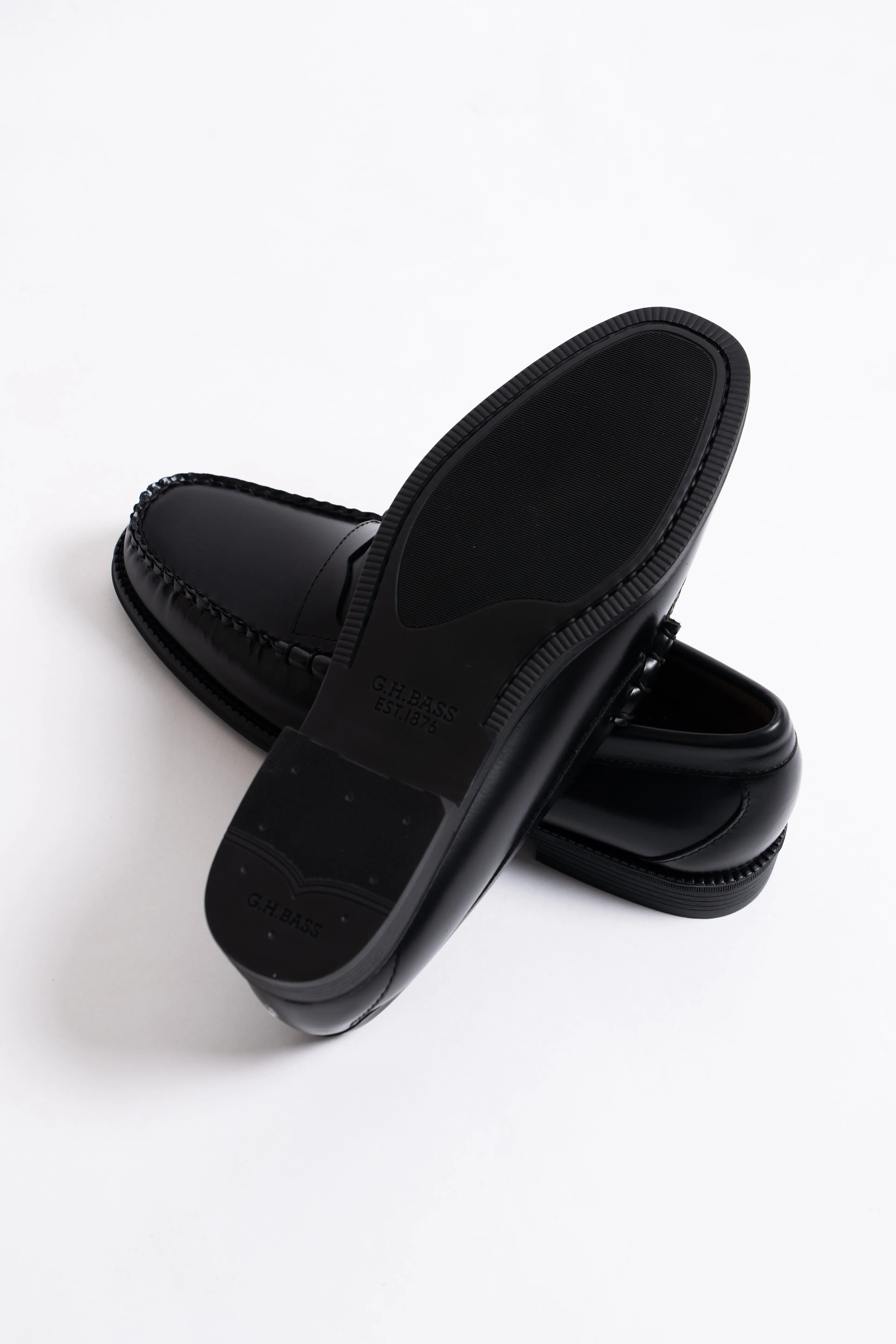 G.H. Bass WEEJUN II Larson Moc Penny Loafer Black Leather