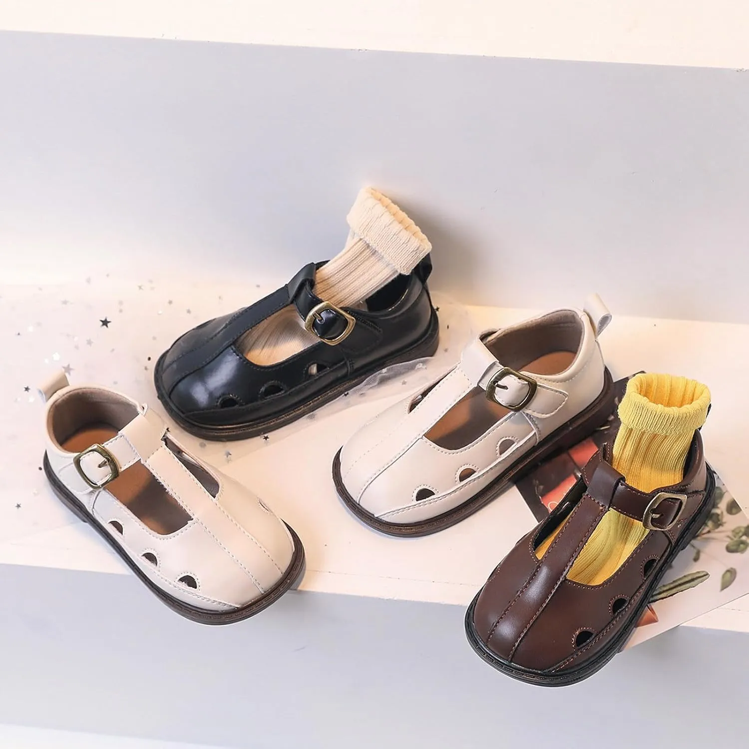 Girls Closed Toe Hollow Sandals Gentlemen's Sandals Lady's Shoes Hollowed Out Shoes Girls Flip Flop