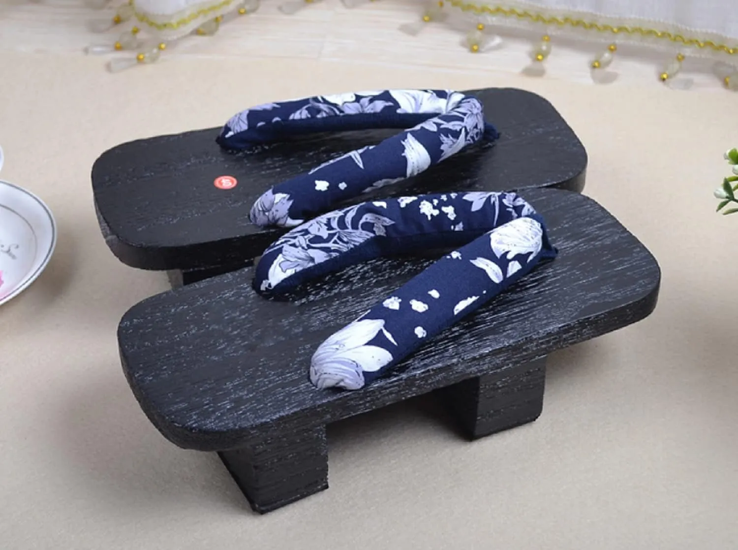 GK-O Japanese Clogs Geta Wooden Flip Flops Retro Sandals Slippers Shoes Kimono Cosplay Costume Shoes