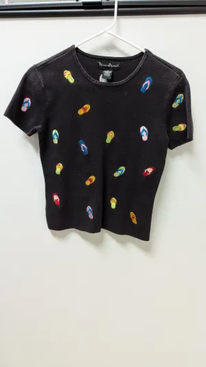 Mercer & Madison Black Flip-Flop Embroidered Crop T-Shirt