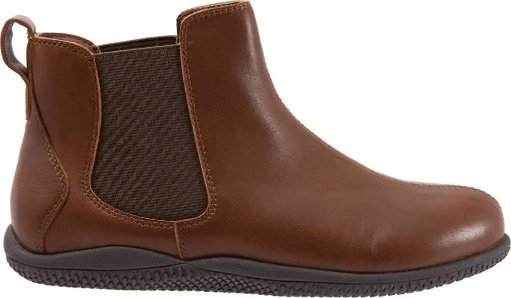 SoftWalk Women's Highland Ankle Boot