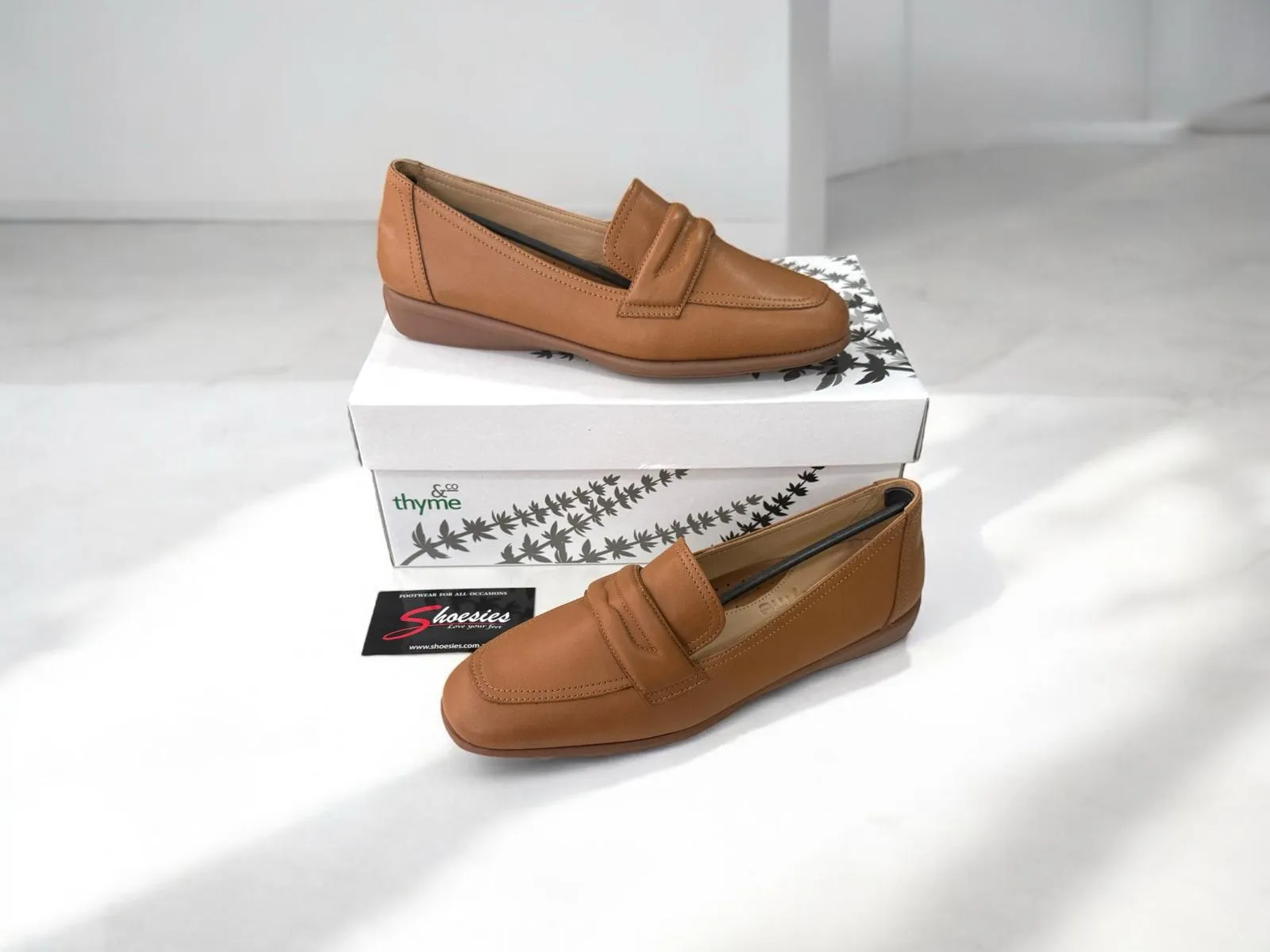Thyme & Co Evril - Tan Leather