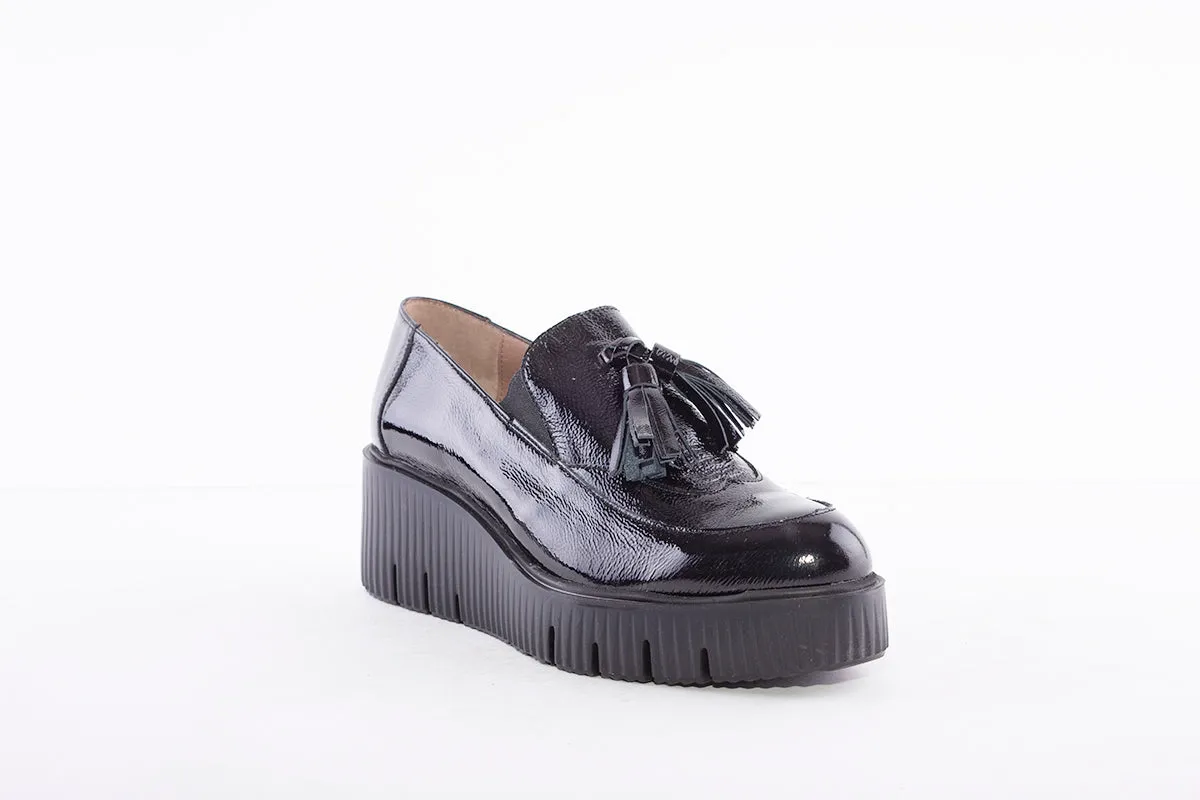 WONDERS - E-6221 CHUNKY FLAT SHOE - BLACK PATENT